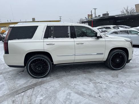 Used 2015 Cadillac Escalade Premium image 8