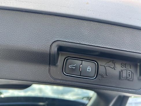 Used 2023 Ford Explorer Limited w/ Equipment Group 301A image 6