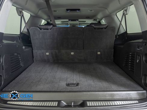 Used 2019 Chevrolet Suburban Premier AWD/4WD image 35