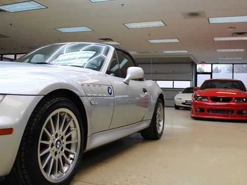 Used 2002 BMW Z3 3.0i image 8