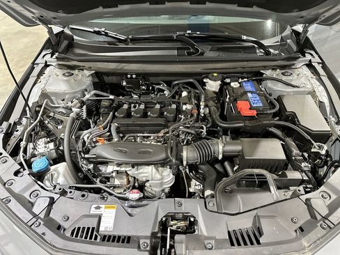 Used 2025 Honda Accord SE image 18