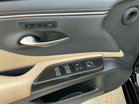 Used 2019 Lexus ES 350 image 16