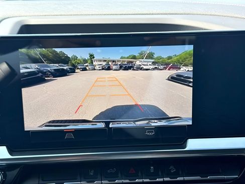 Used 2026 GMC Sierra 2500 SLE w/ SLE Value Package; AWD/4WD image 19