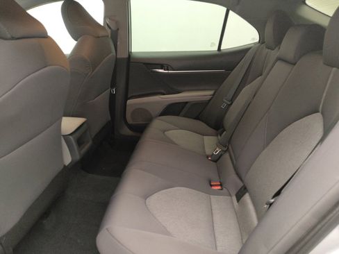 Used 2022 Toyota Camry LE image 18