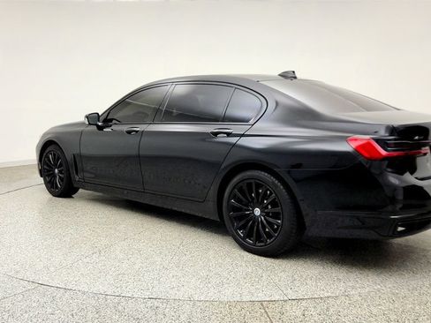 Used 2022 BMW 740i xDrive w/ Premium Package AWD/4WD image 7