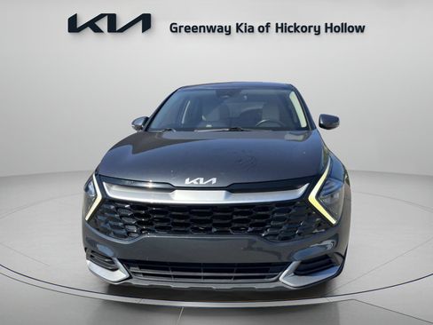 Used 2023 Kia Sportage EX FWD image 2