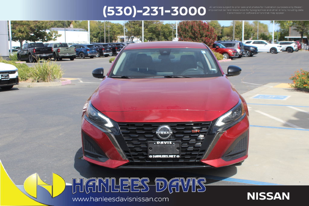 Used 2023 Nissan Altima 2.5 SR FWD image 4