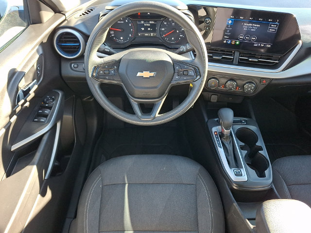 Used 2024 Chevrolet Trax LS w/ LS Convenience Package FWD image 11