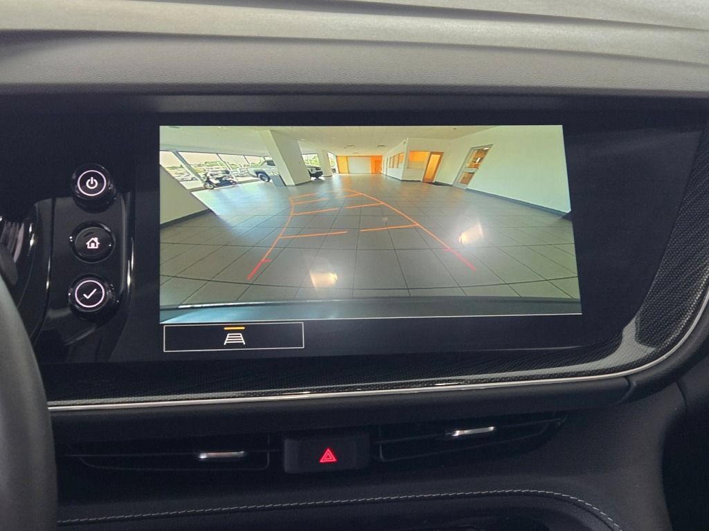 Certified 2022 Buick Envision Preferred FWD image 26