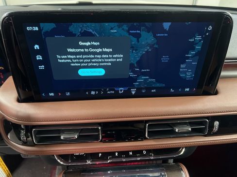 Used 2026 Lincoln Aviator Reserve image 11