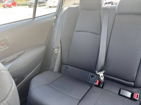 Used 2025 Toyota Corolla LE FWD image 32