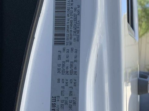 Used 2018 Jeep Wrangler Unlimited Sahara image 7