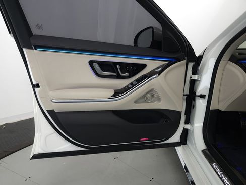 Certified 2022 Mercedes-Benz S 500 4MATIC image 5
