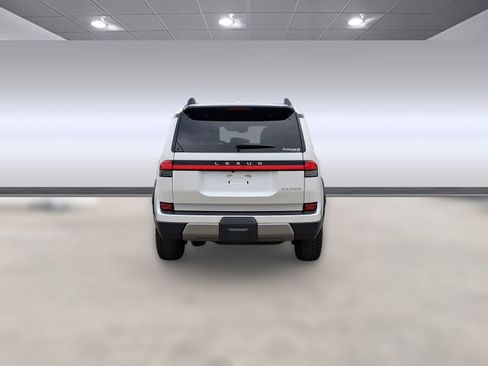 Used 2024 Lexus GX 550 image 9