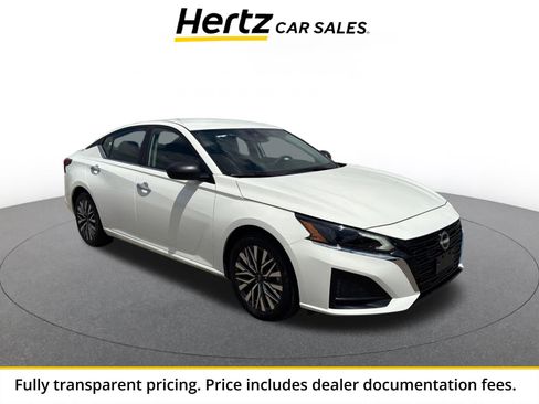Used 2025 Nissan Altima 2.5 SV FWD image 1