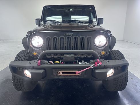 Used 2015 Jeep Wrangler Unlimited Rubicon AWD/4WD image 47