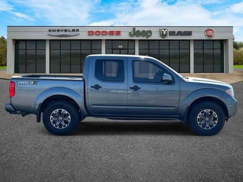 Used 2019 Nissan Frontier PRO-4X AWD/4WD image 2