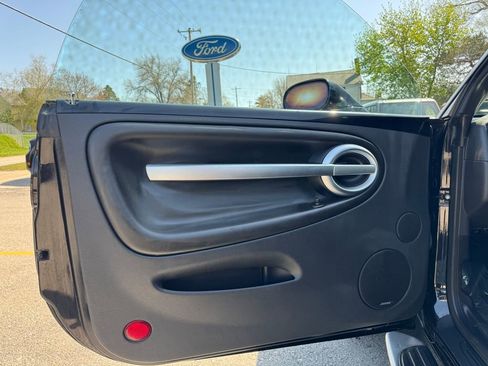 Used 2003 Chevrolet SSR w/ Preferred Equipment Group RWD image 14