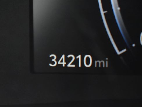 Used 2025 Toyota Camry LE image 31