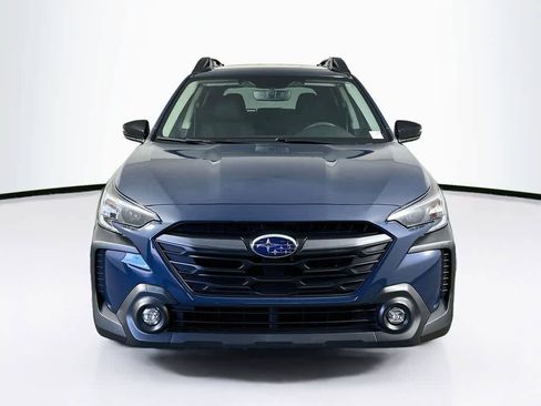 Used 2025 Subaru Outback Premium AWD/4WD image 6