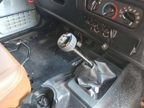 Used 2006 Jeep Wrangler Unlimited Rubicon AWD/4WD image 13