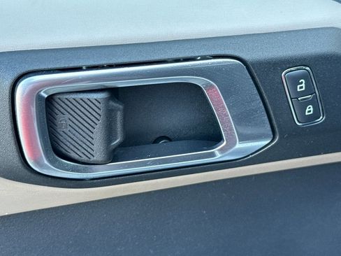 Used 2022 Ford Bronco Wildtrak image 22