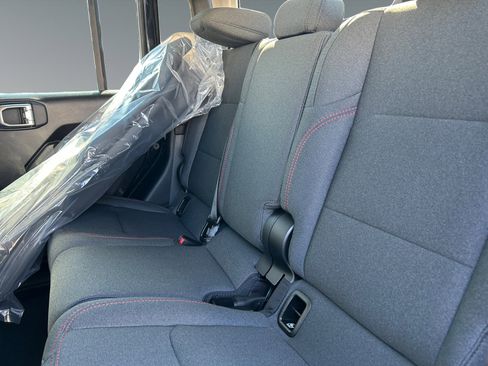 New 2026 Jeep Gladiator Rubicon AWD/4WD image 13