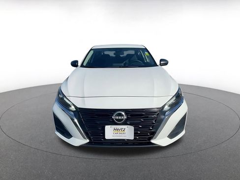 Used 2025 Nissan Altima 2.5 SV image 4