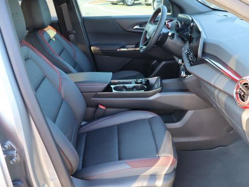 Used 2026 Chevrolet Equinox RS w/ Convenience Package III FWD image 36