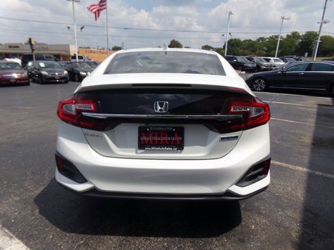 Used 2018 Honda Clarity Plug-In Hybrid image 3