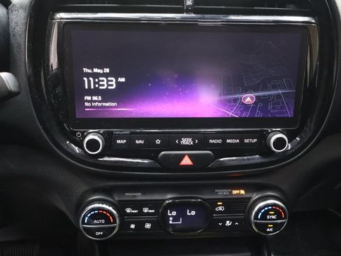 Used 2023 Kia Soul EX FWD image 23