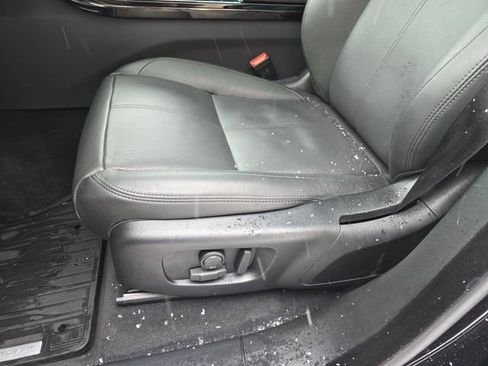 Used 2025 Land Rover Range Rover Velar S image 29