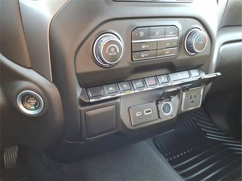 Used 2022 Chevrolet Silverado 1500 Custom Trail Boss image 21