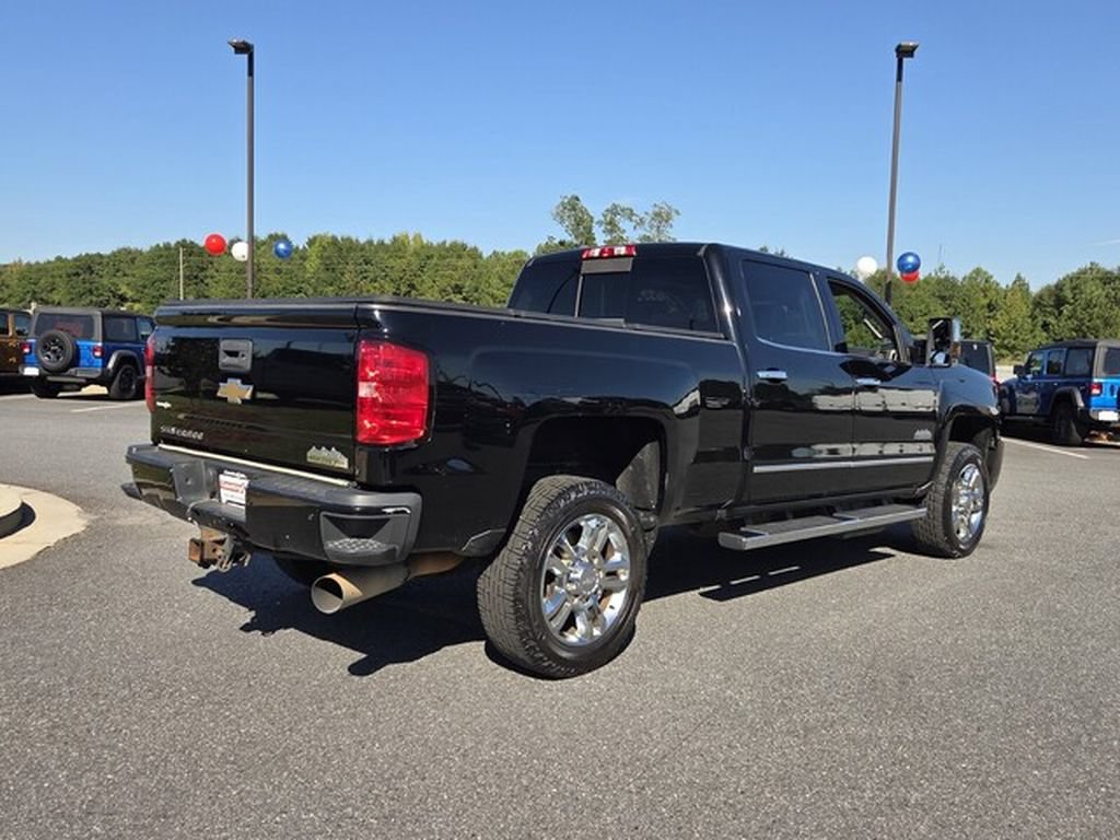 Used 2019 Chevrolet Silverado 2500 High Country w/ Duramax Plus Package AWD/4WD image 11