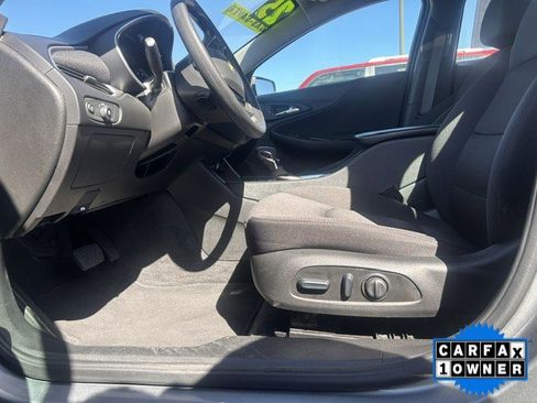 Used 2025 Chevrolet Malibu LT image 4