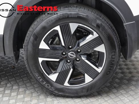 Used 2025 Nissan Kicks SV image 8