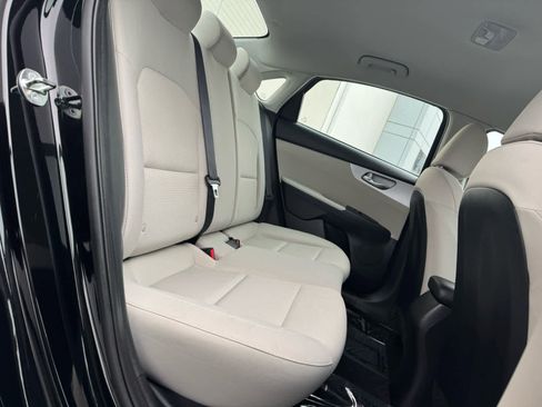 Used 2023 Kia Forte LXS image 20