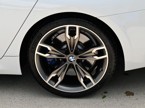 Used 2021 BMW M550i xDrive w/ Executive Package AWD/4WD image 10