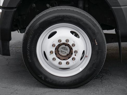 Used 2017 Ford F550 4x4 Crew Cab Super Duty image 42