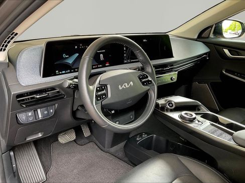 Used 2024 Kia EV6 Wind w/ Wind Technology Package AWD/4WD image 17