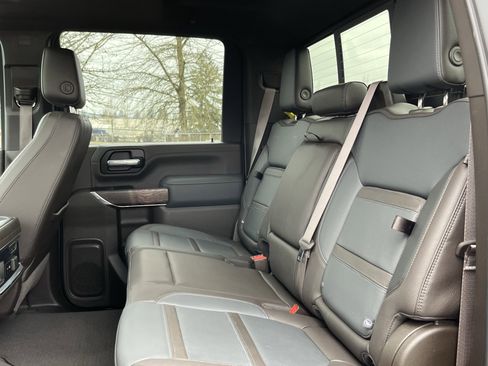 Used 2023 GMC Sierra 3500 Denali w/ Denali Ultimate Package image 14