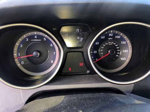 Used 2016 Hyundai Elantra SE FWD image 7