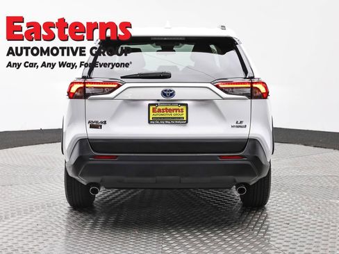 Used 2023 Toyota RAV4 LE AWD/4WD image 6