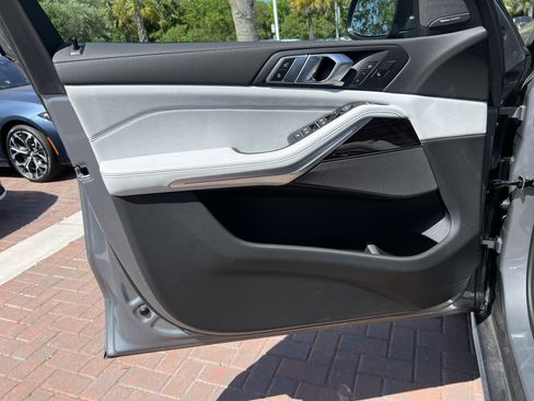 Used 2026 BMW X5 xDrive40i image 14