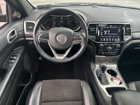 Used 2021 Jeep Grand Cherokee Laredo X image 14