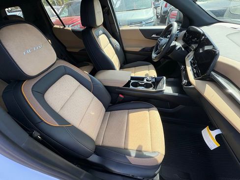New 2026 Chevrolet Equinox ACTIV w/ Convenience Package III AWD/4WD image 24