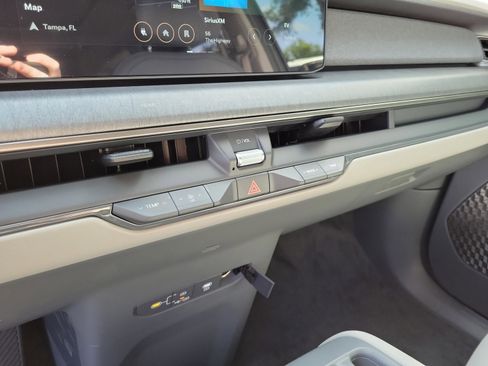 New 2026 Kia EV9 Wind AWD/4WD image 19