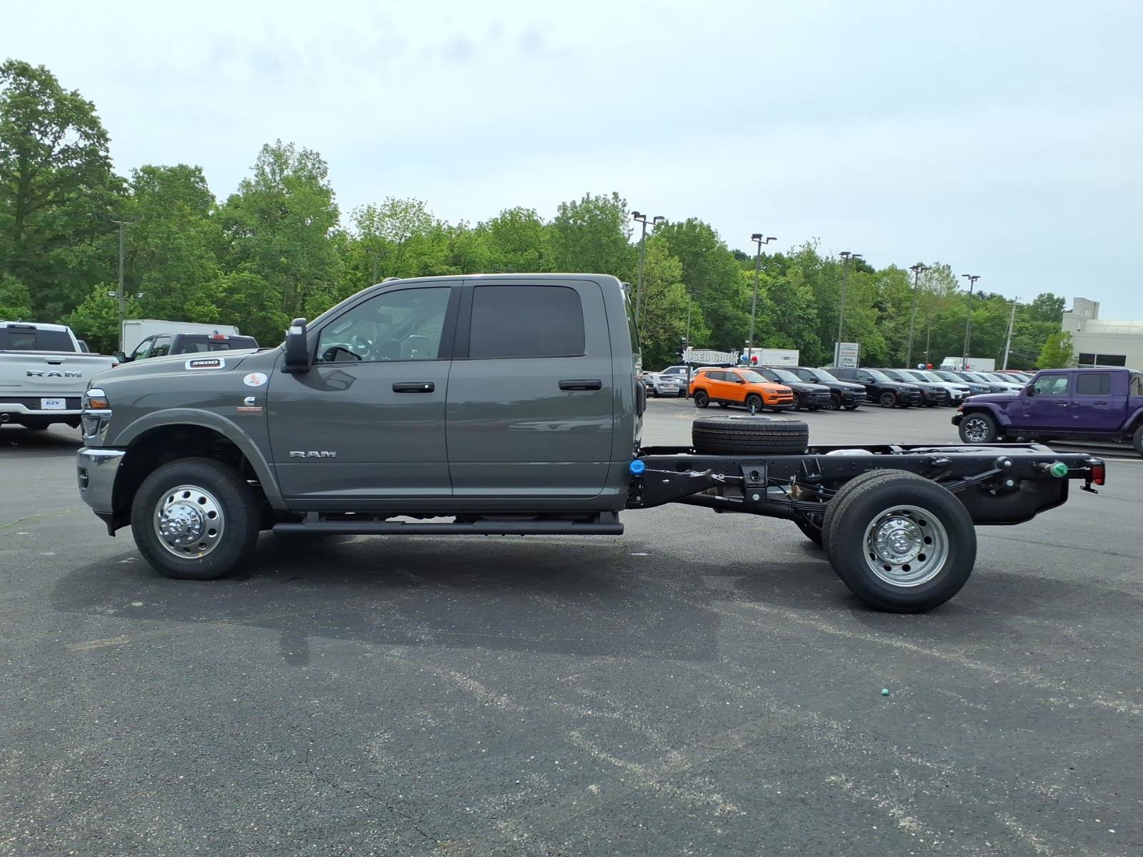 New 2026 RAM 3500 Big Horn AWD/4WD image 4