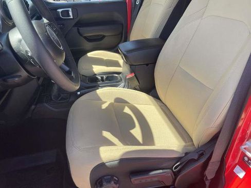 Used 2023 Jeep Gladiator Willys image 18