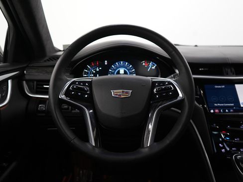 Used 2018 Cadillac XTS Vsport Platinum image 15